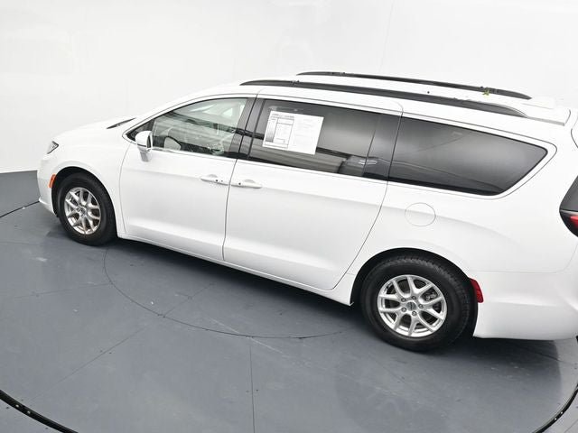 Used 2022 Chrysler Pacifica Touring-L FWD image 25