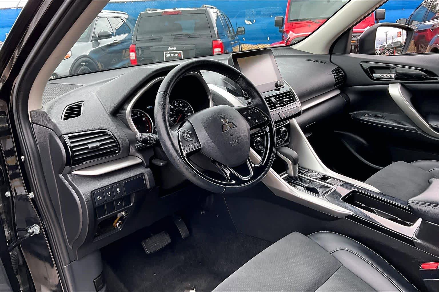Used 2024 Mitsubishi Eclipse Cross SE AWD/4WD image 17