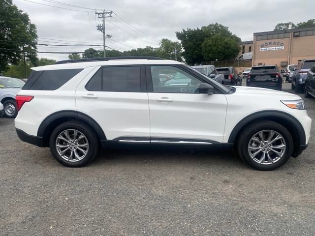 Certified 2022 Ford Explorer XLT w/ Equipment Group 202A image 10