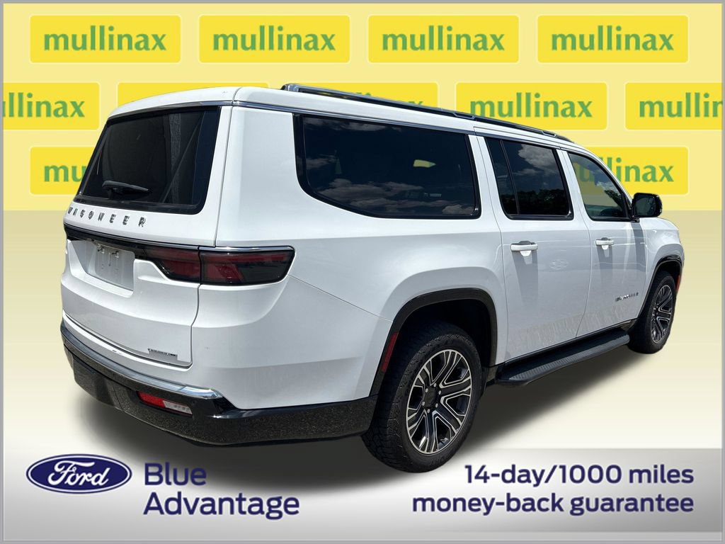 Used 2024 Jeep Wagoneer L Series II RWD image 3