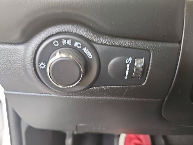 Used 2023 Dodge Durango SXT RWD image 23