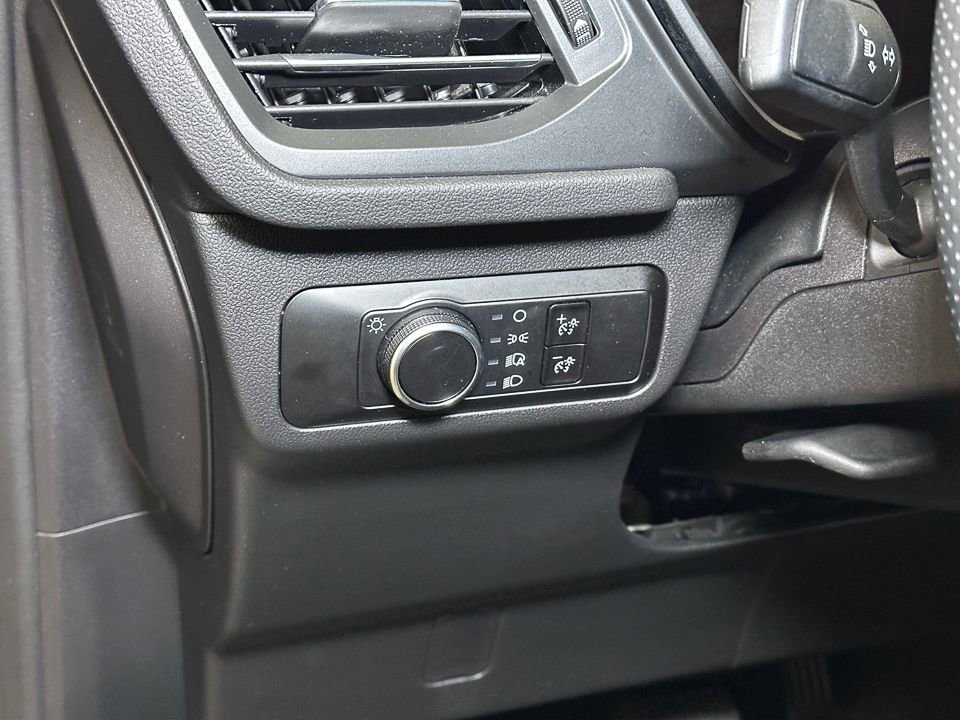 Certified 2025 Ford Escape ST-Line image 23