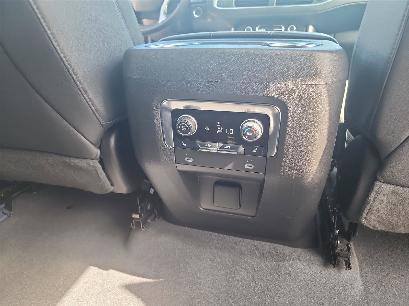 Used 2023 Chevrolet Suburban Z71 w/ Z71 Off-Road Package image 29