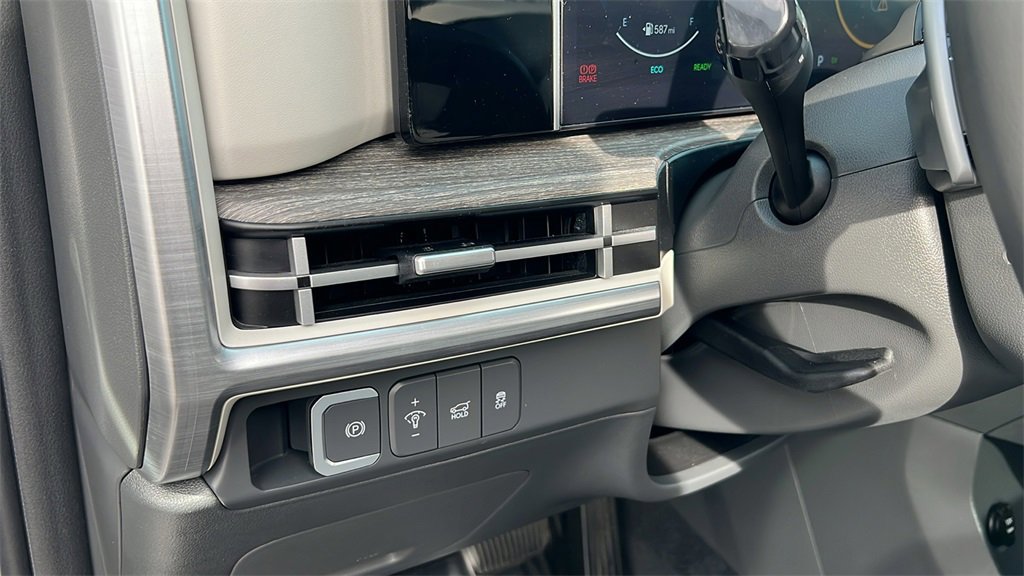 Used 2025 Hyundai Santa Fe Calligraphy image 10