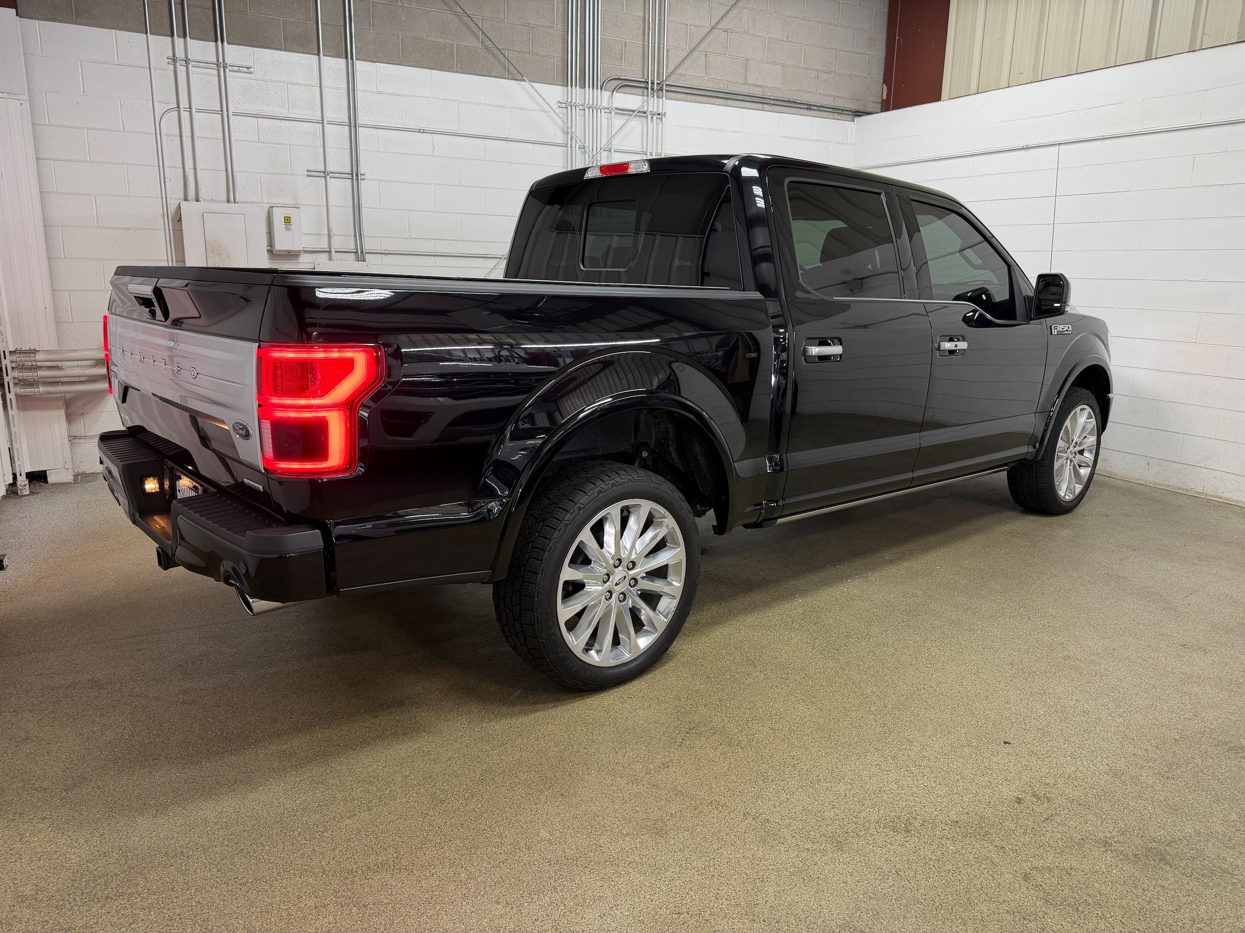 Certified 2019 Ford F150 Limited w/ Trailer Tow Package AWD/4WD image 8