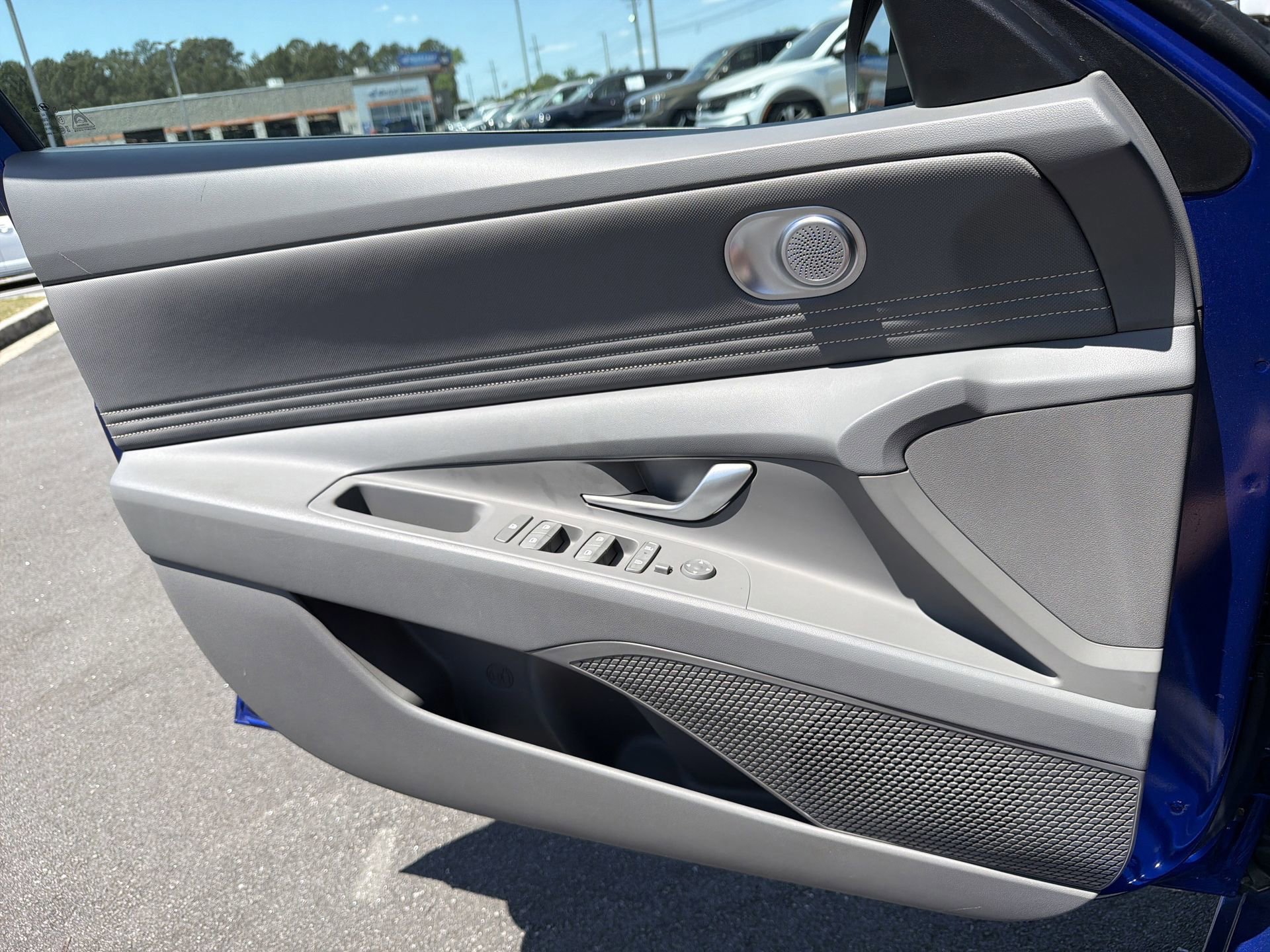 Used 2025 Hyundai Elantra Sport image 25