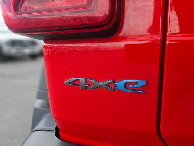 Used 2024 Jeep Wrangler Unlimited Rubicon 4xe AWD/4WD image 13