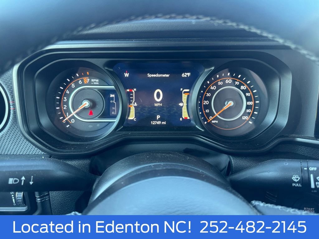 Used 2025 Jeep Gladiator Rubicon w/ Safety Group AWD/4WD image 26