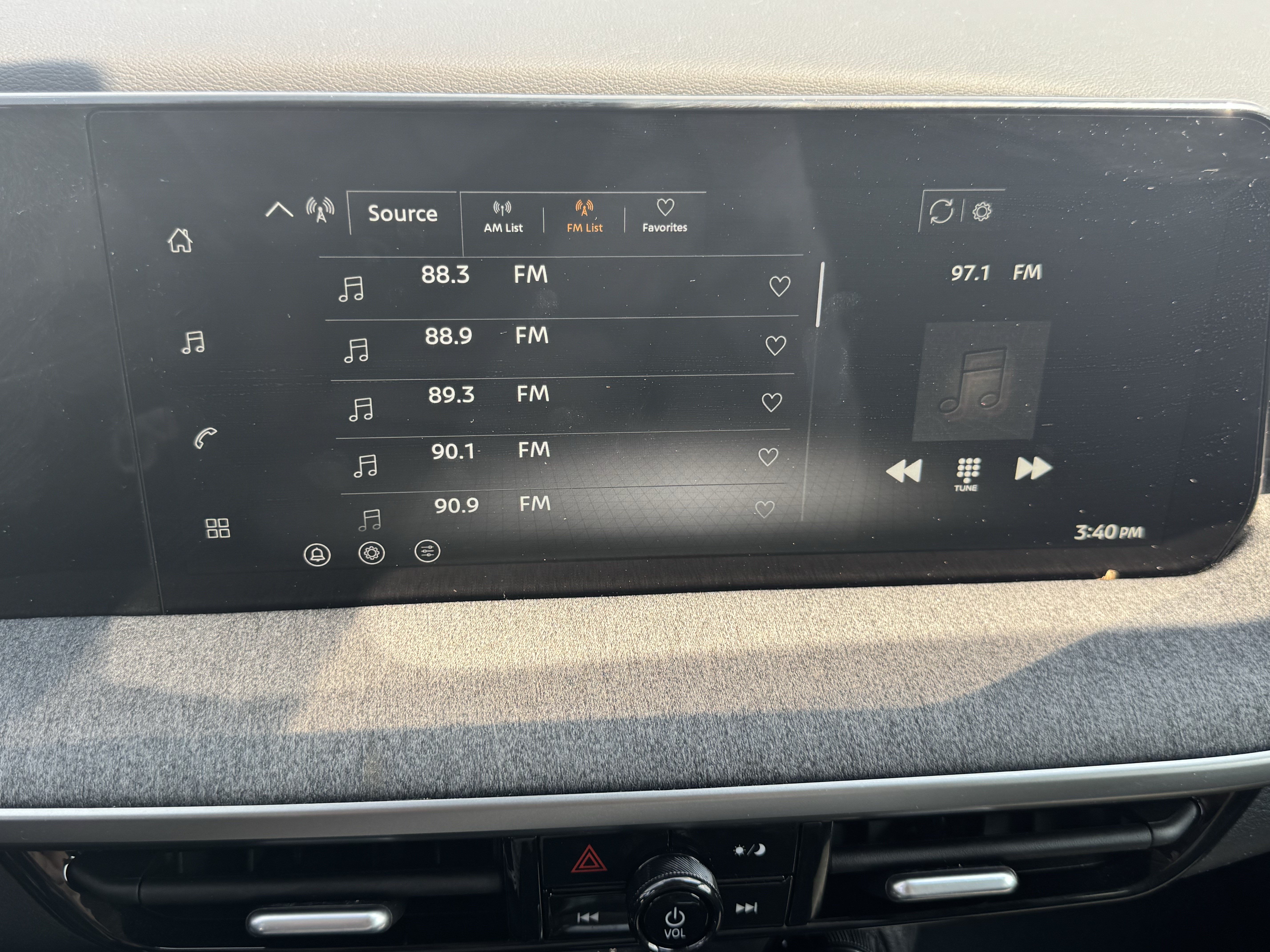Used 2026 Nissan Kicks SV FWD image 24