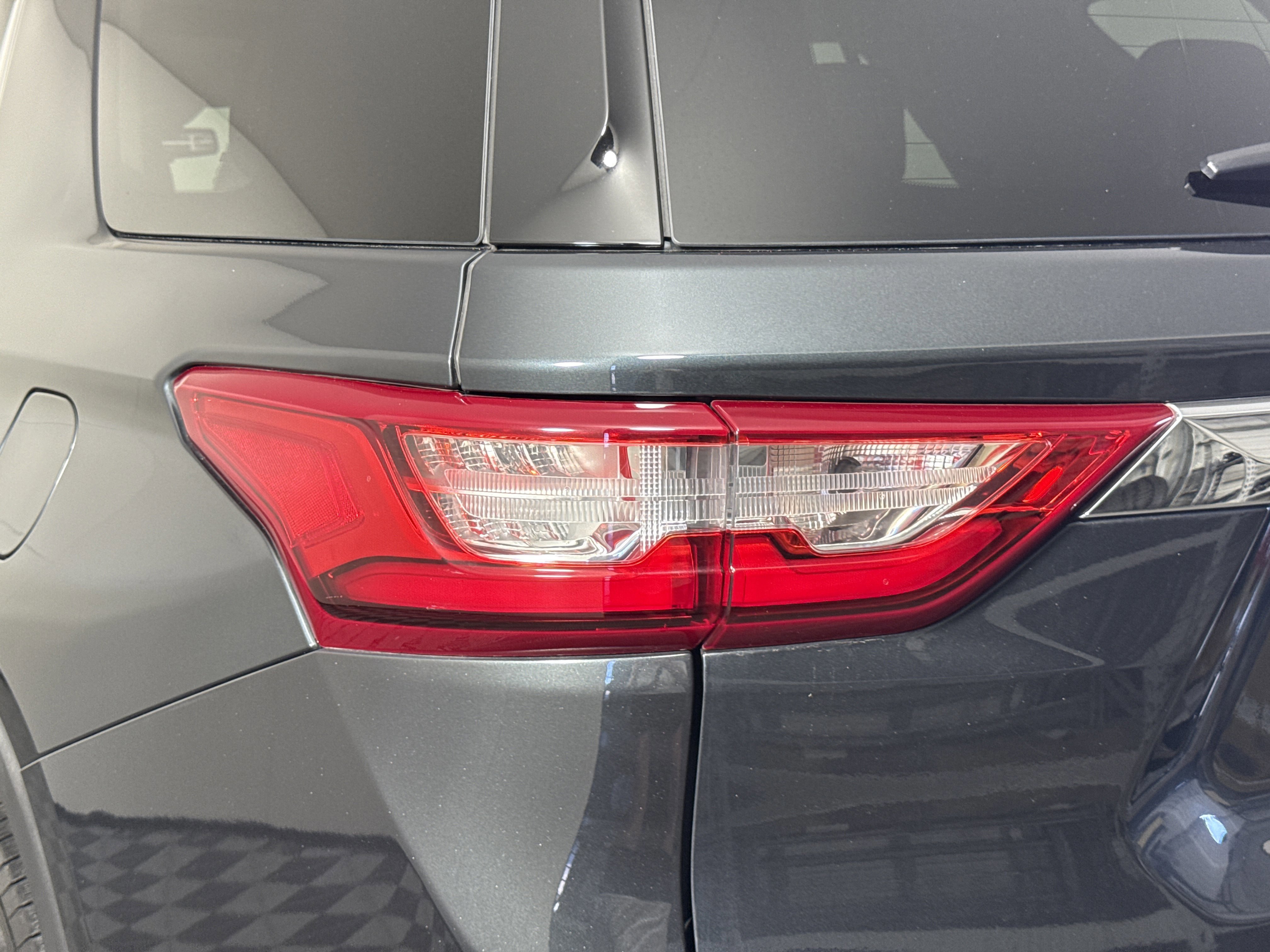 Used 2018 Chevrolet Traverse LT image 8