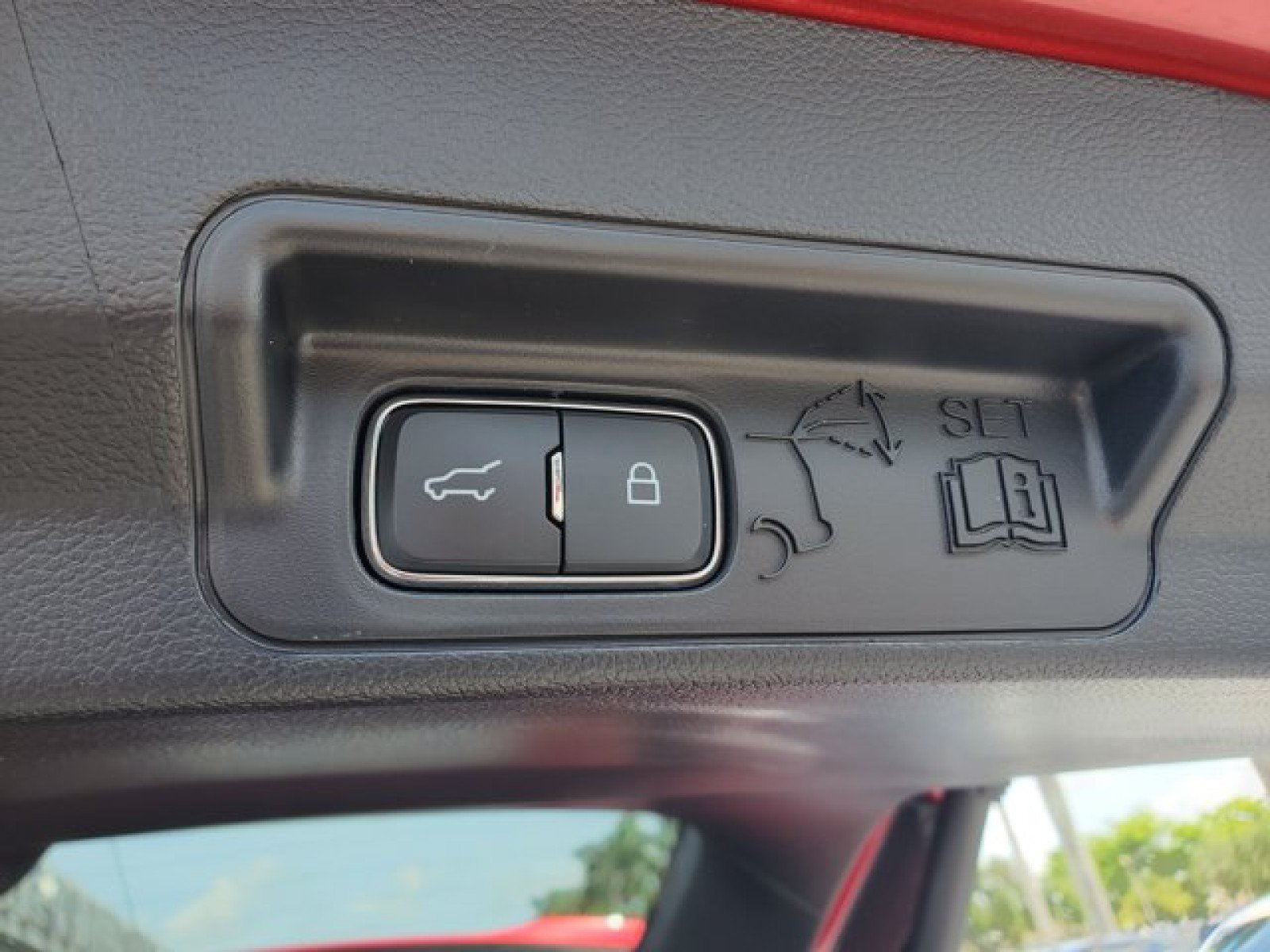 Certified 2025 Ford Explorer ST RWD image 9