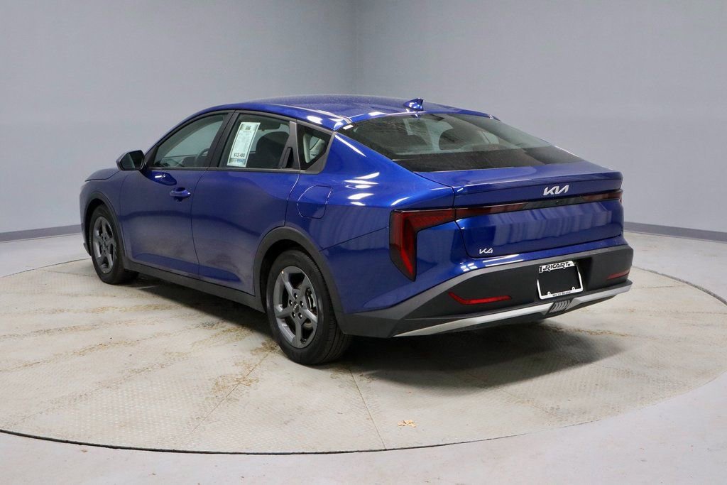 Used 2025 Kia K4 LXS image 3