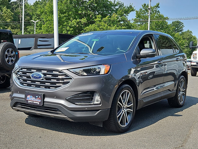 Certified 2022 Ford Edge Titanium AWD/4WD image 4