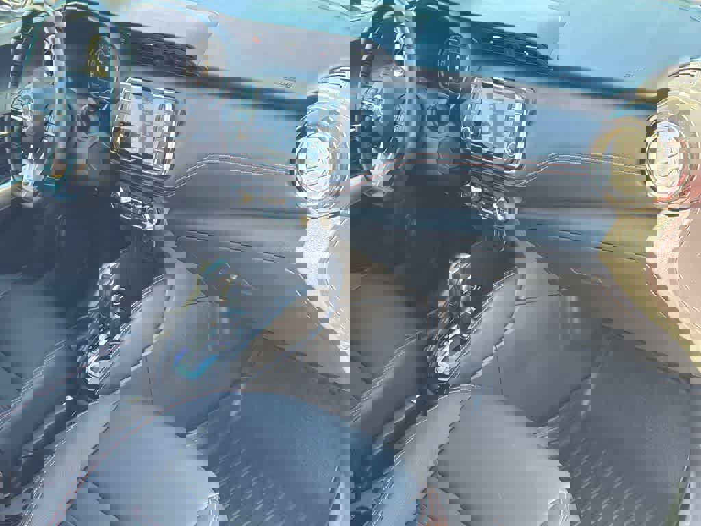 Used 2019 Nissan Kicks SR w/ SR Premium Package image 13