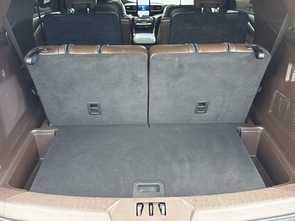 Certified 2024 Ford Explorer King Ranch w/ Technology Package AWD/4WD image 18