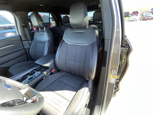 Certified 2025 Ford Explorer ST-Line w/ ST-Line Street Pack AWD/4WD image 18