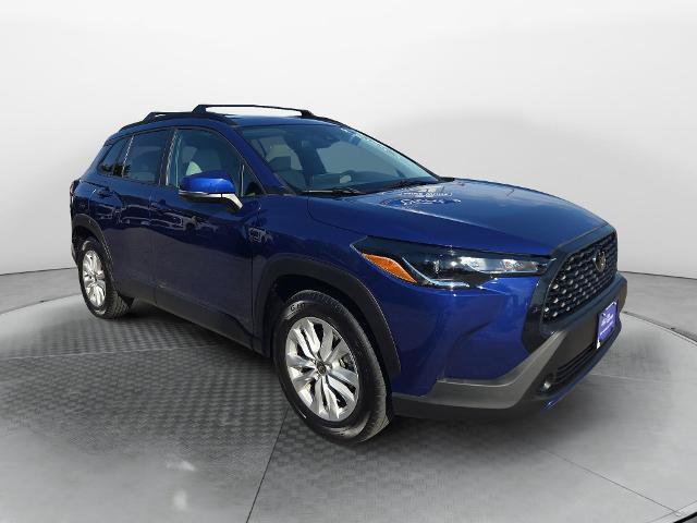Used 2022 Toyota Corolla Cross LE w/ Moonroof Package AWD/4WD image 1