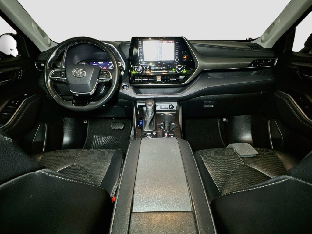 Used 2021 Toyota Highlander Limited AWD/4WD image 12