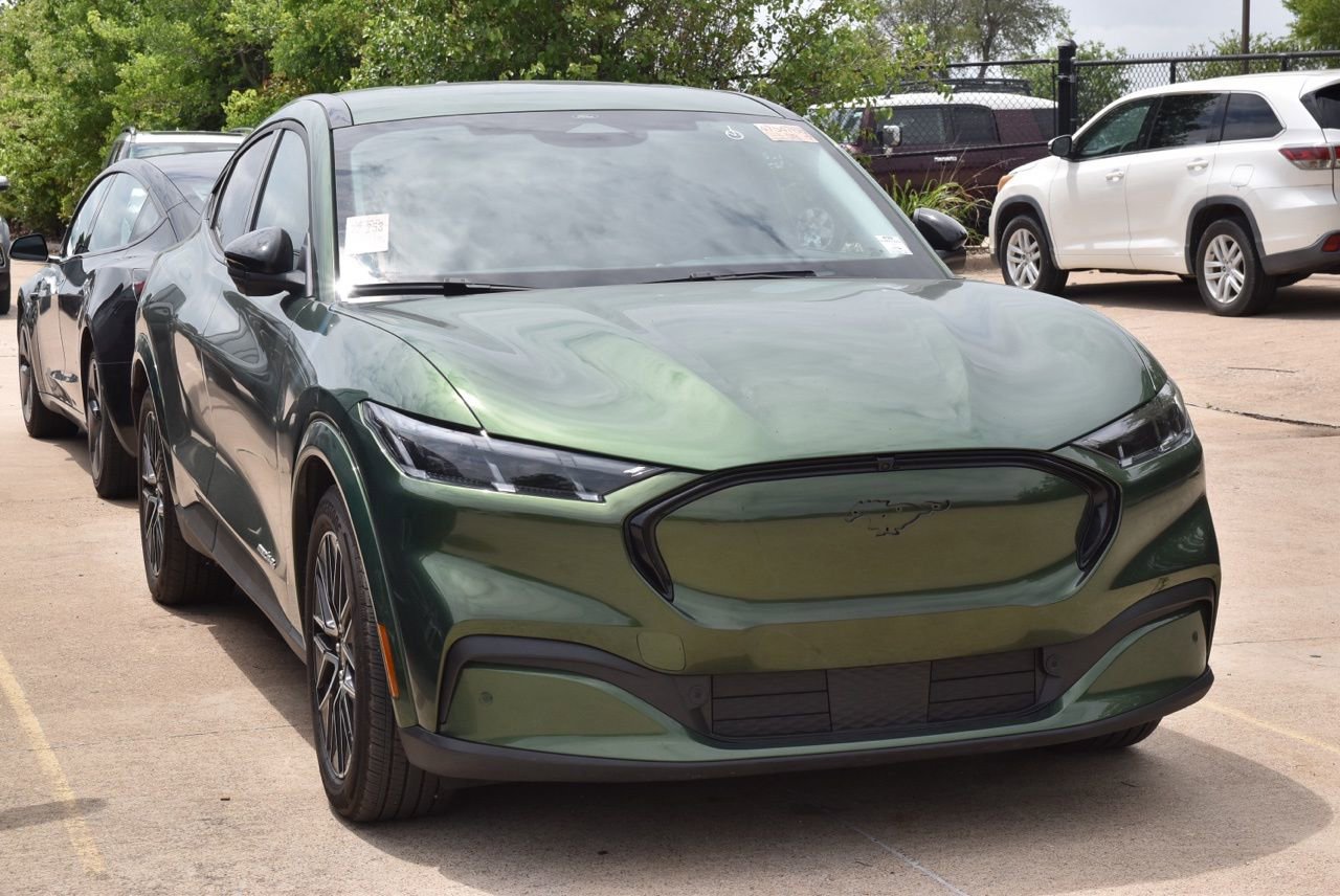 Certified 2025 Ford Mustang Mach-E Premium AWD/4WD image 4