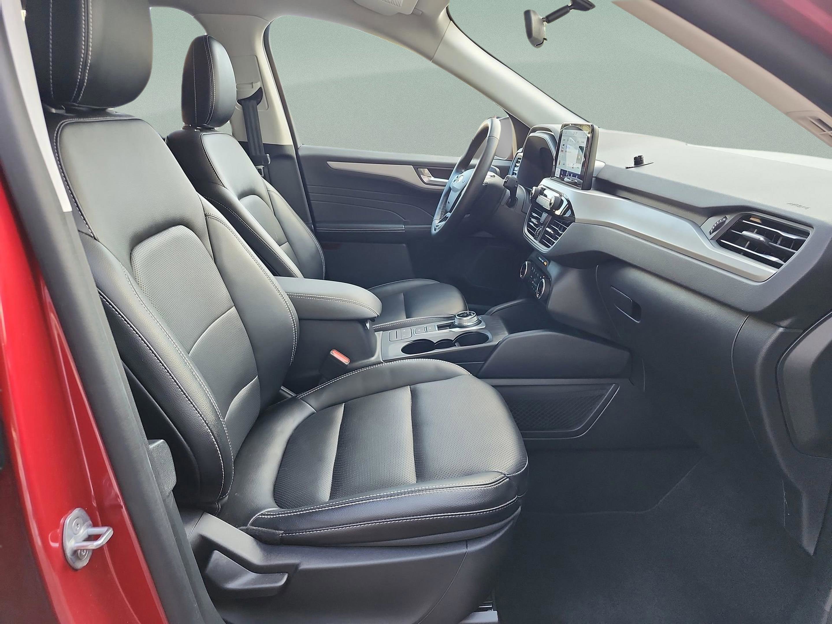 Certified 2022 Ford Escape SEL image 18