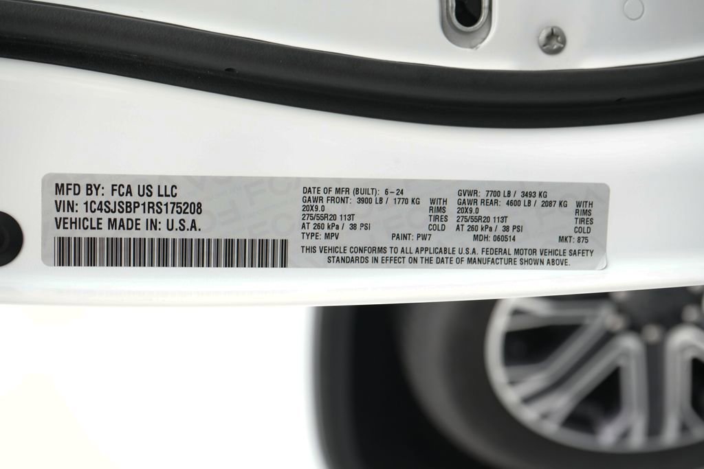 Used 2024 Jeep Wagoneer L Series II w/ Flexible Seating Group image 27