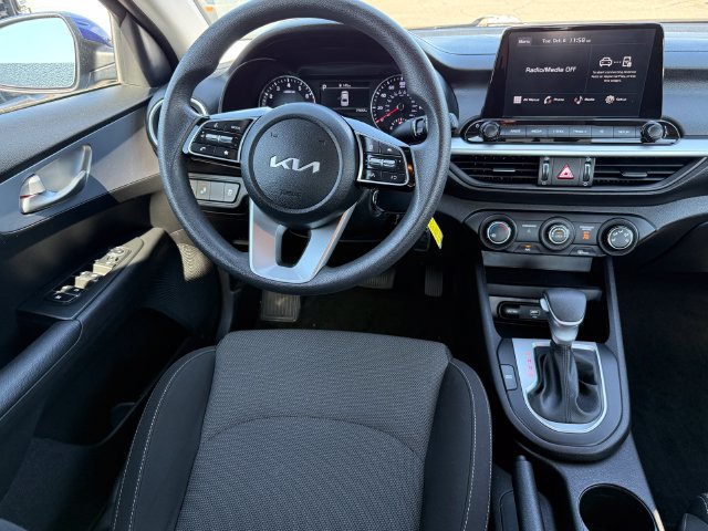 Used 2023 Kia Forte LXS w/ LXS Technology Package FWD image 7