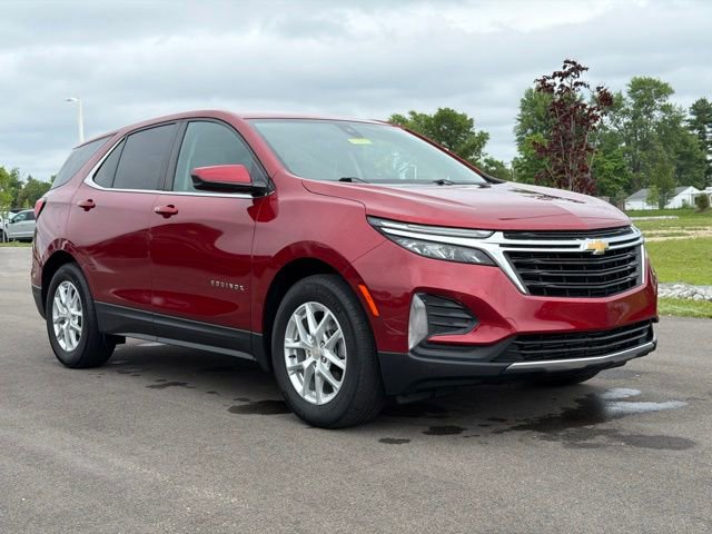 Used 2023 Chevrolet Equinox LT w/ LPO, Floor Liner Package FWD image 1
