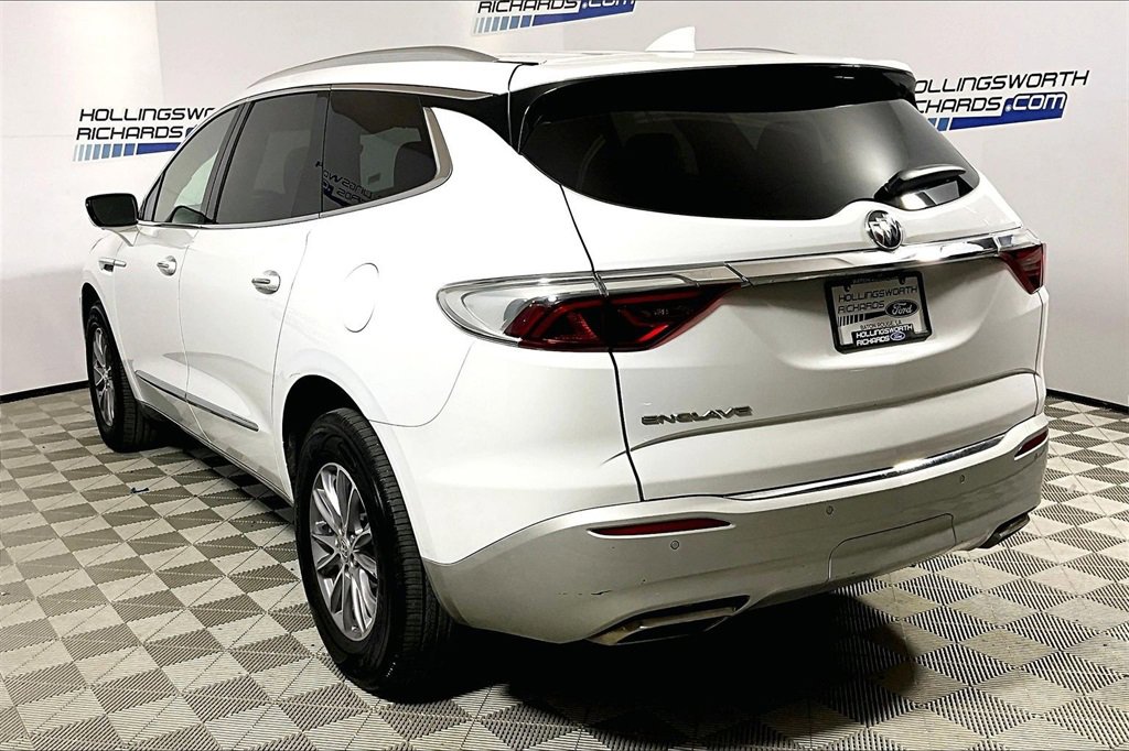Used 2024 Buick Enclave Premium image 8