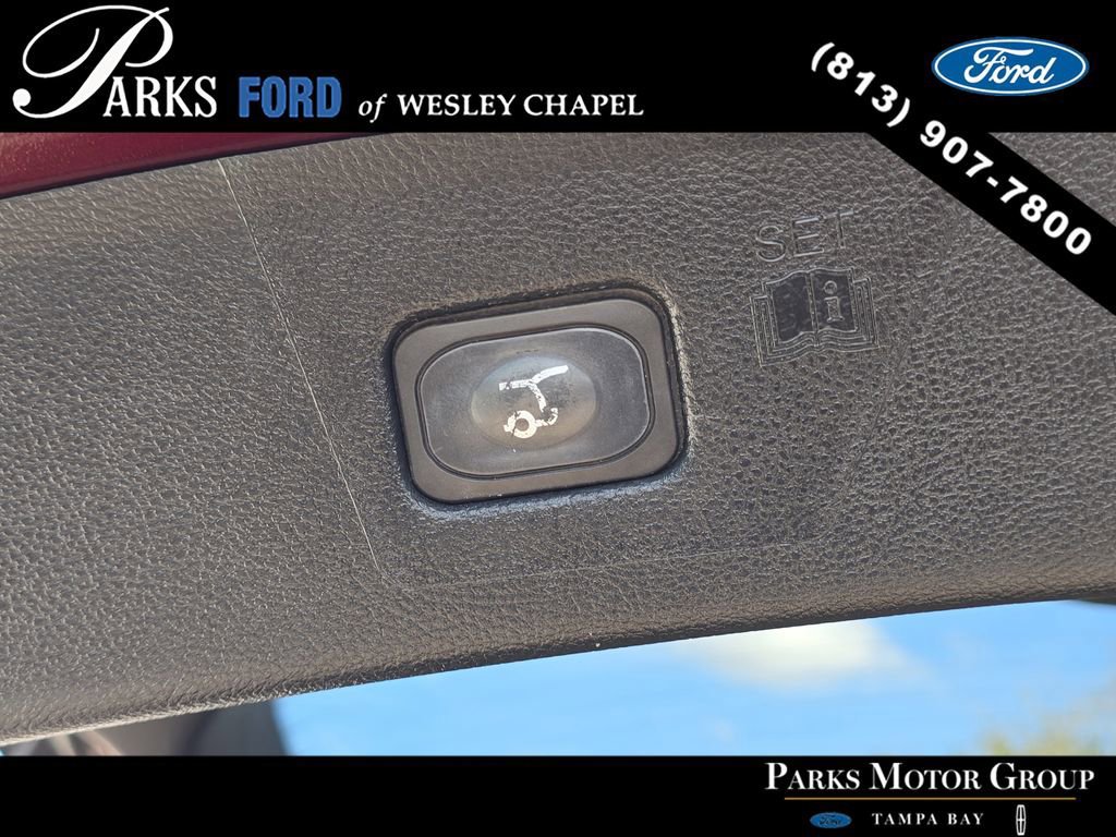 Certified 2018 Ford Edge Titanium w/ Technology Package image 9