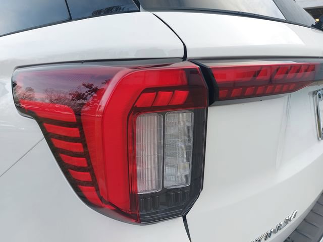 Certified 2025 Ford Explorer Platinum w/ Ultimate Package image 33