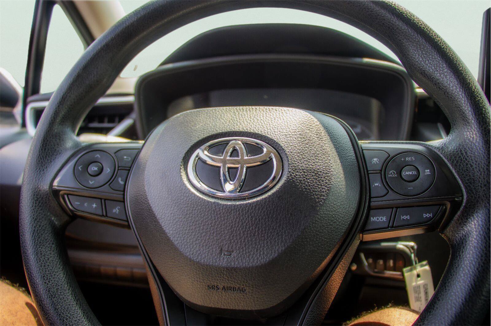 Used 2024 Toyota Corolla LE FWD image 12