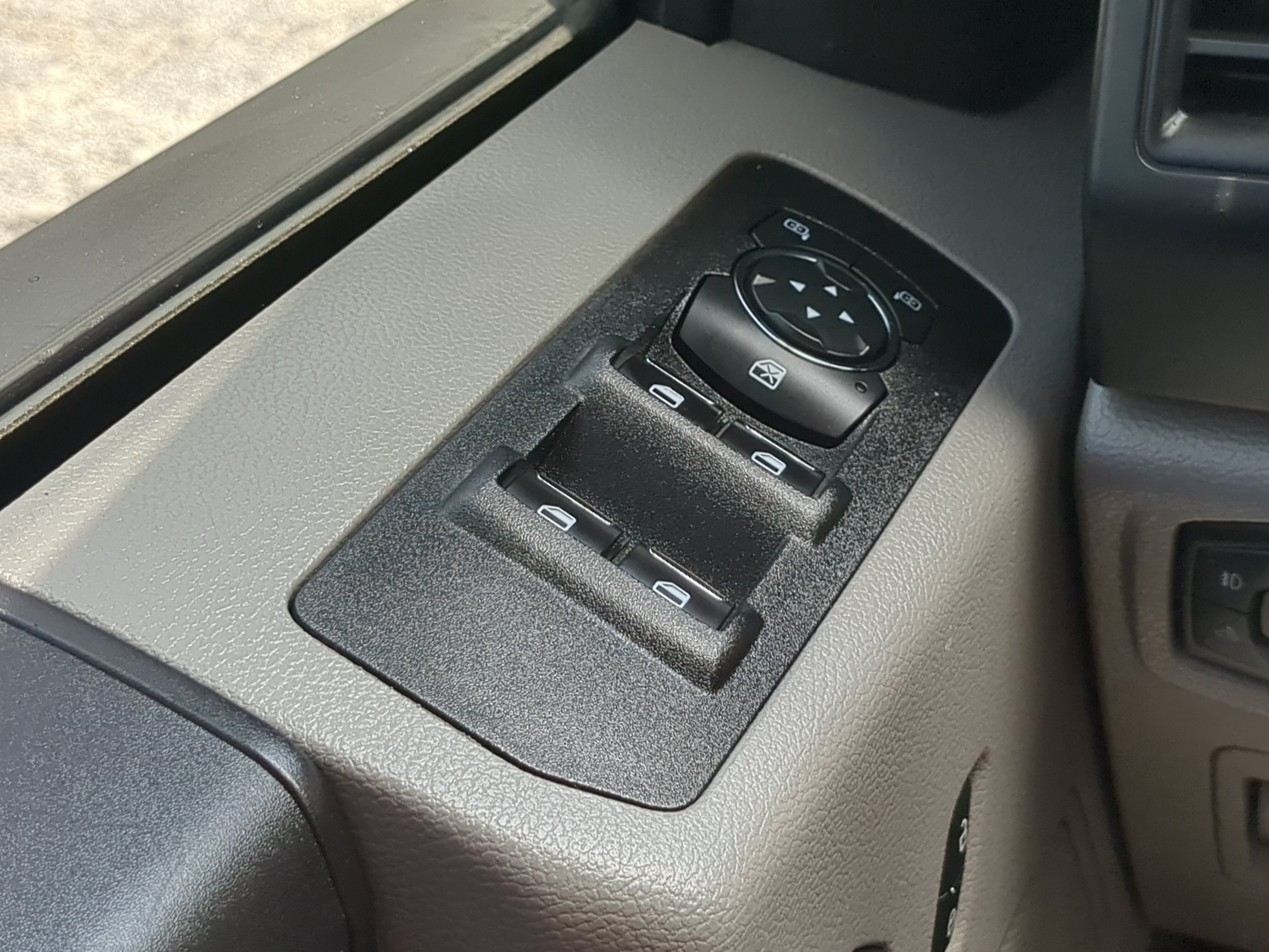 Certified 2018 Ford F150 XL w/ Equipment Group 101A Mid AWD/4WD image 21
