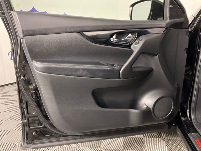 Used 2019 Nissan Rogue Sport SV w/ Technology Package image 12