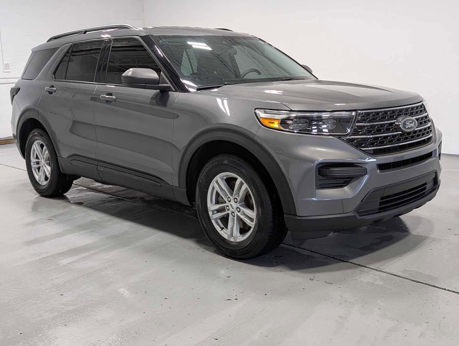 Certified 2023 Ford Explorer XLT image 6