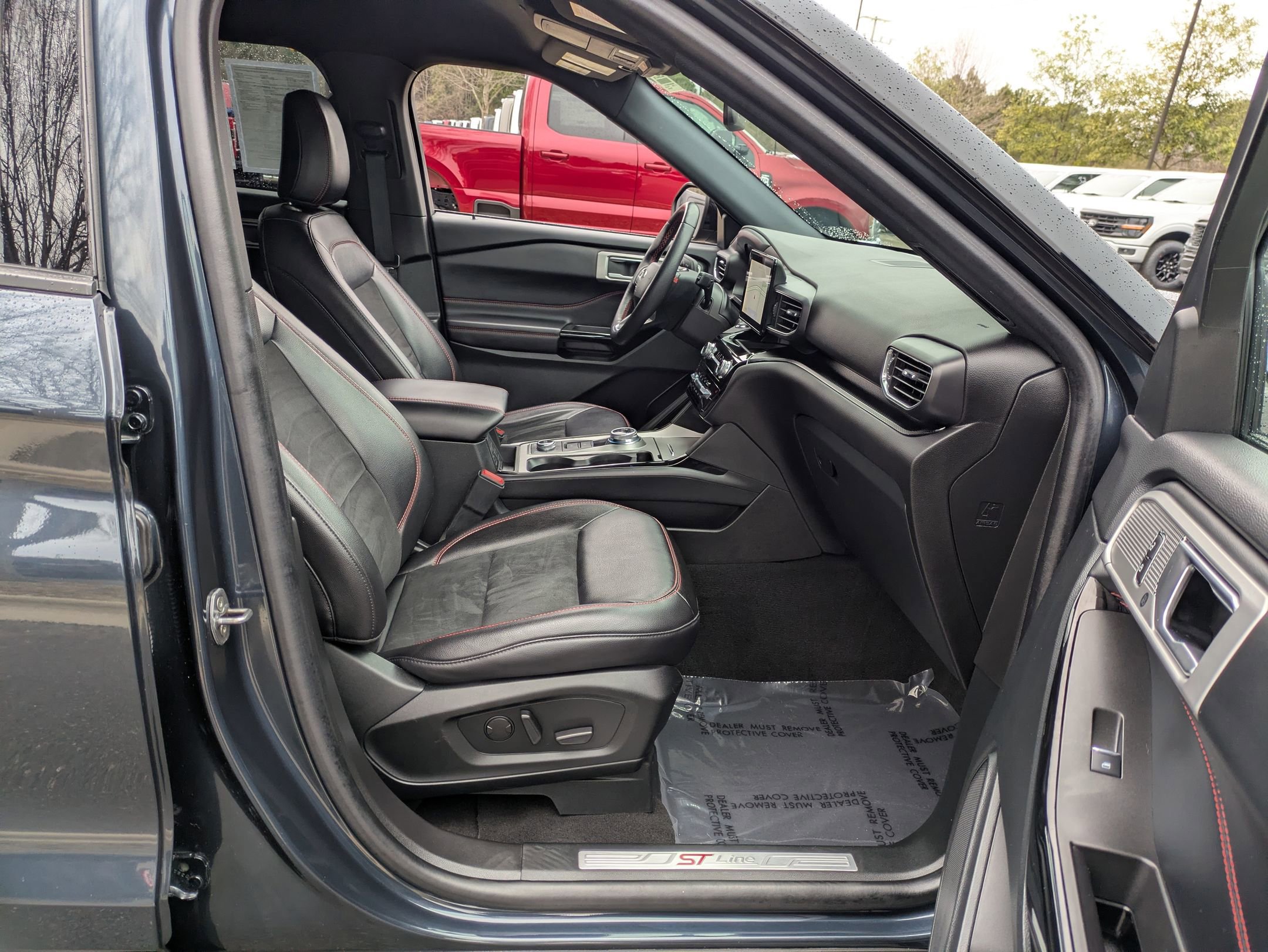 Certified 2023 Ford Explorer ST-Line image 38