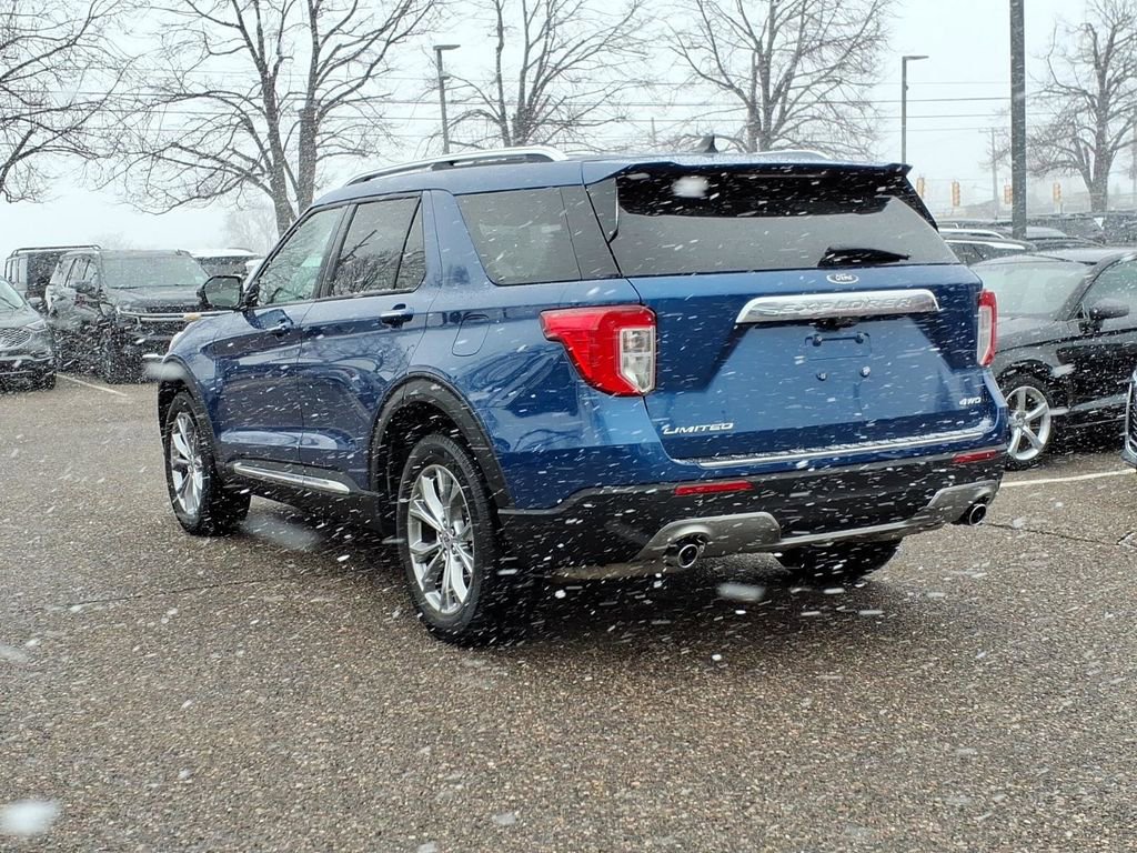 Certified 2022 Ford Explorer Limited w/ Equipment Group 301A image 3