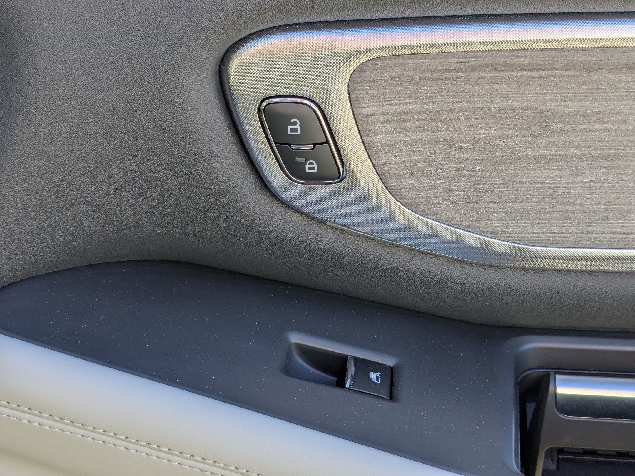 Certified 2025 Ford Expedition Platinum w/ Platinum Ultimate Package image 46