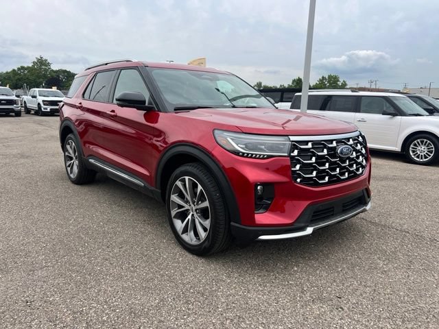 Certified 2025 Ford Explorer Platinum AWD/4WD image 3