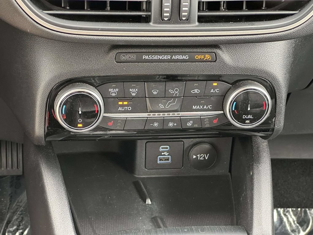 Certified 2022 Ford Escape SEL w/ Technology Package AWD/4WD image 19