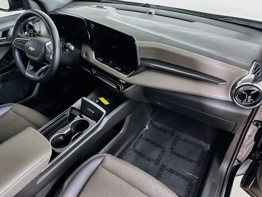 Used 2025 Chevrolet Equinox LT w/ Convenience Package II FWD image 33