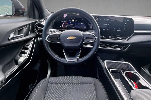 Used 2025 Chevrolet Equinox LT AWD/4WD image 5