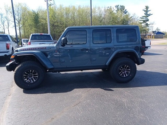 Used 2024 Jeep Wrangler Unlimited Rubicon image 3