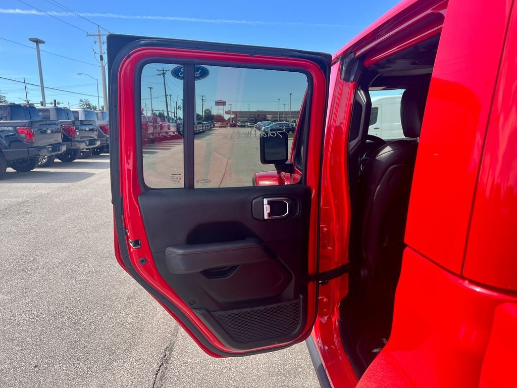 Used 2020 Jeep Gladiator Rubicon w/ Advanced Safety Group AWD/4WD image 14