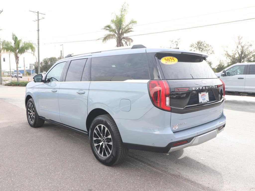 Certified 2025 Ford Expedition Max Platinum image 3