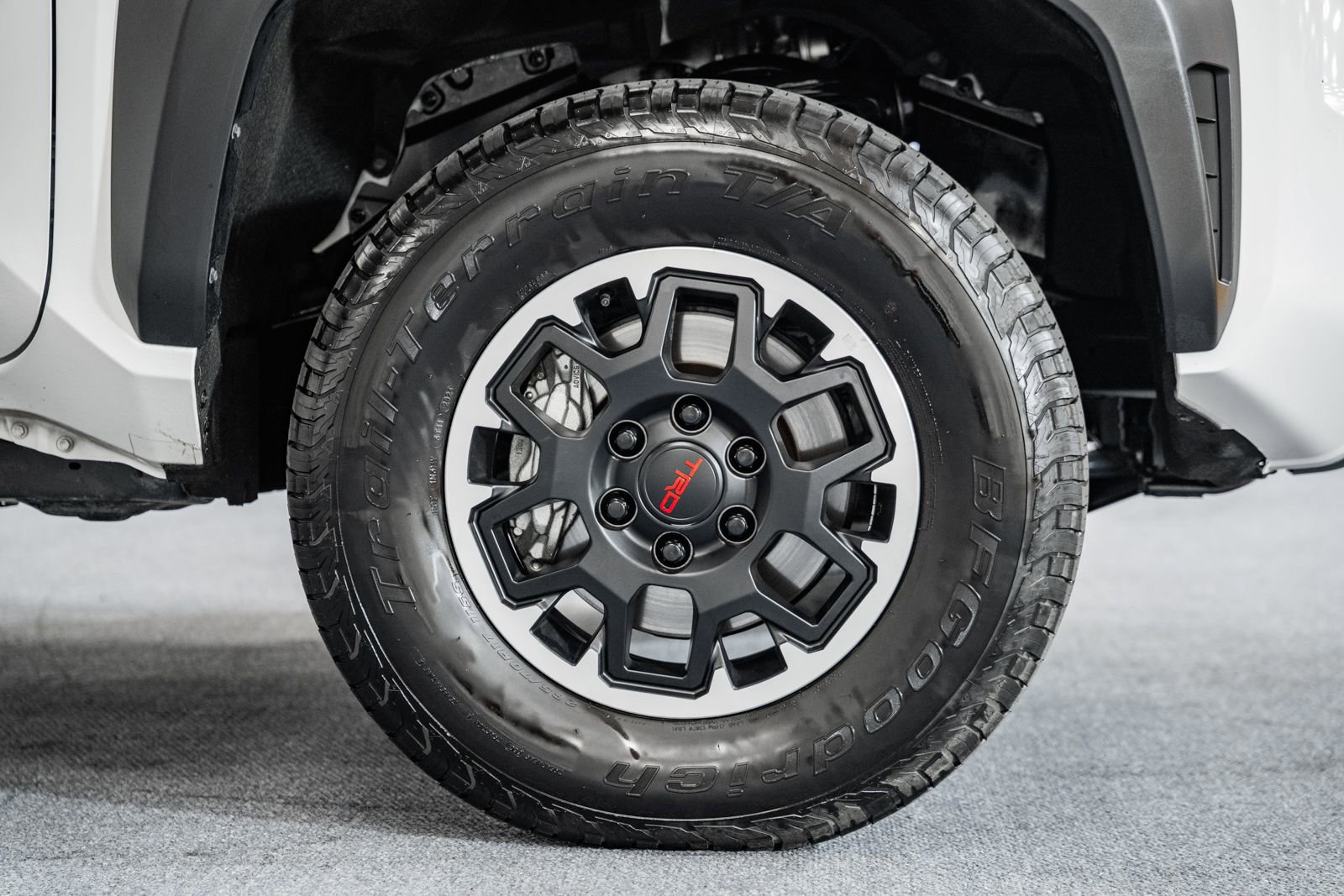 Used 2024 Toyota Tacoma TRD Off-Road image 14