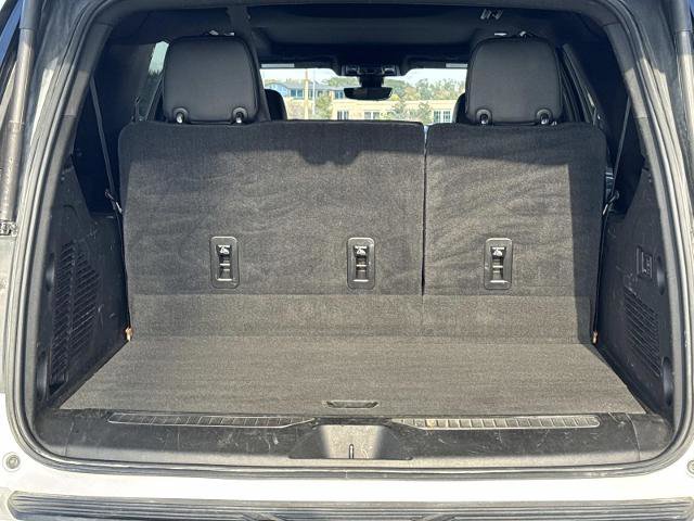 Used 2021 Chevrolet Suburban High Country image 13