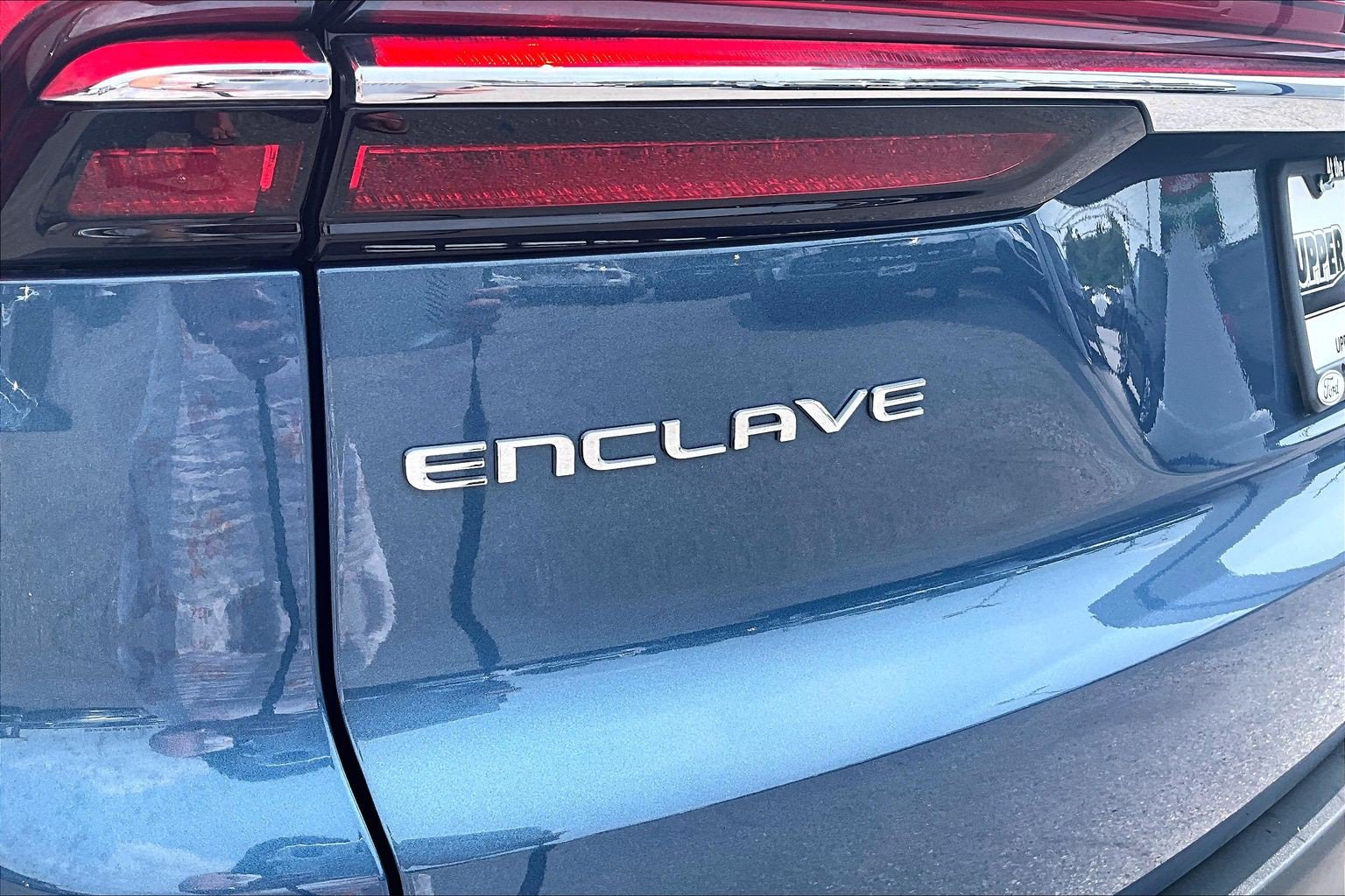 Used 2025 Buick Enclave Preferred FWD image 8