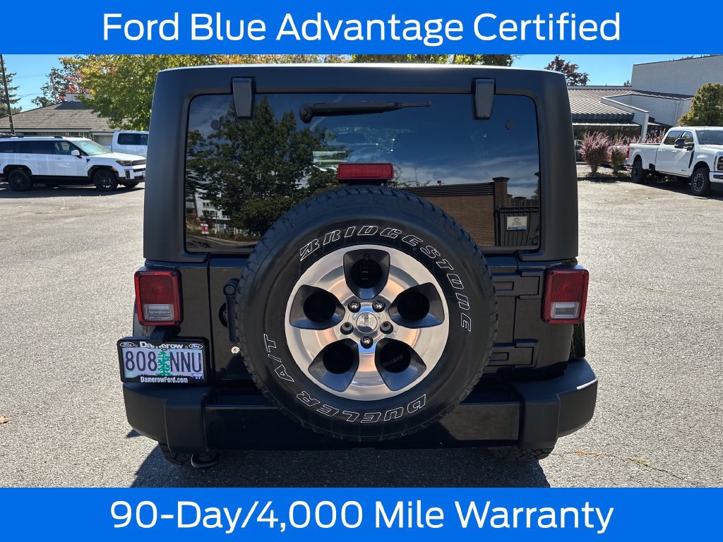 Used 2018 Jeep Wrangler Unlimited Sahara w/ Connectivity Group AWD/4WD image 6