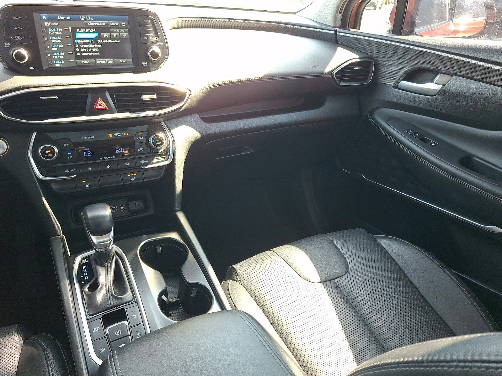 Used 2020 Hyundai Santa Fe SEL w/ Convenience + Premium Package image 16