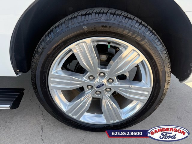 Certified 2023 Ford Expedition Platinum image 11